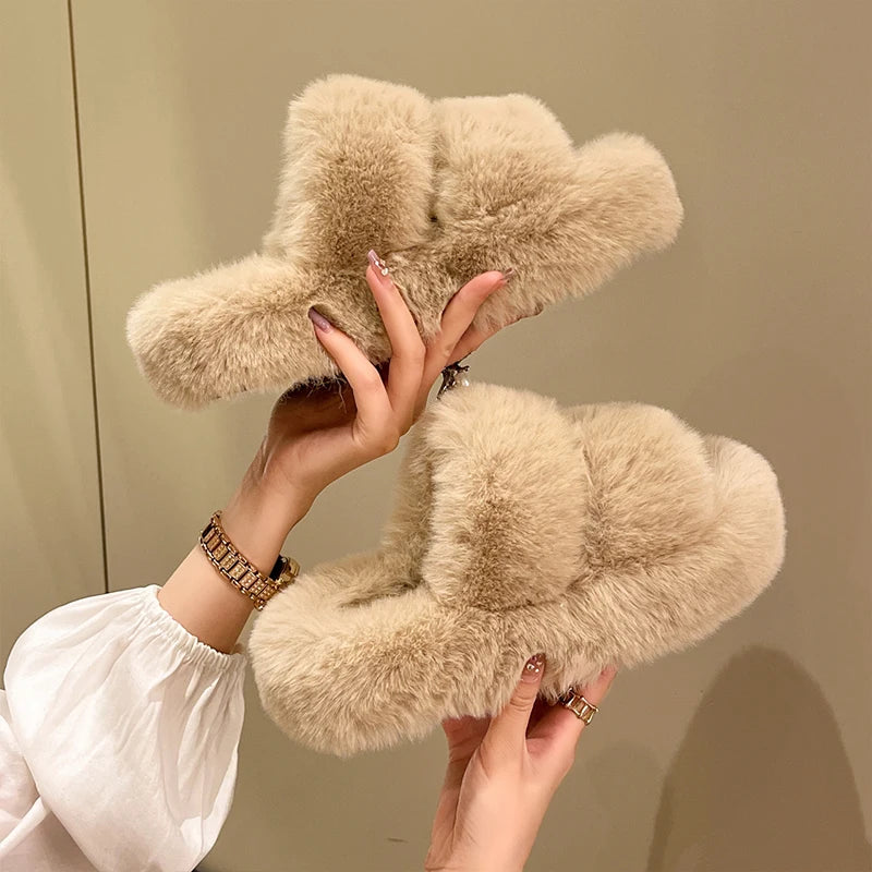 The LuxeMuse*Fluffy Slippers