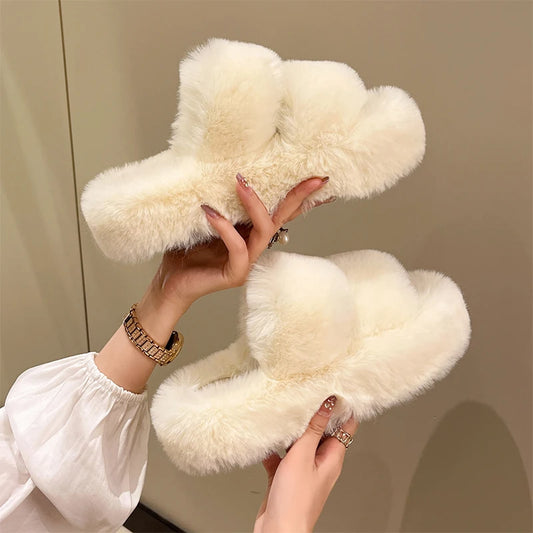 The LuxeMuse*Fluffy Slippers